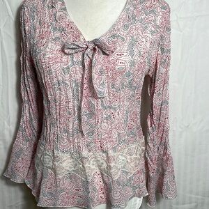 Robbie Bee Long Sleeve, V Neck Top.